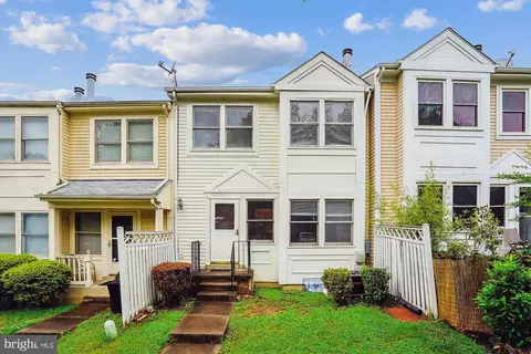 12171 Salemtown Dr, Woodbridge, VA 22192