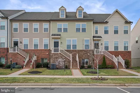 17952 Spotted Oak Rd, Dumfries, VA 22026