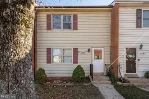 8247 Wycliffe Ct, Manassas, VA 20109