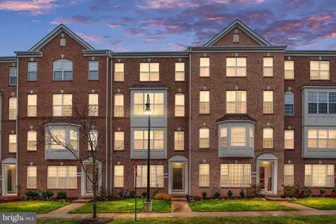 6257 Aster Haven Cir, Haymarket, VA 20169