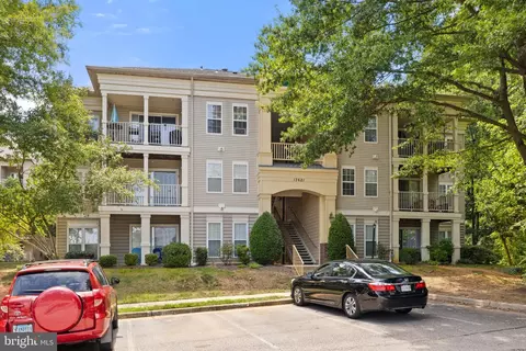 13621 Garfield Pl #304, Woodbridge, VA 22191