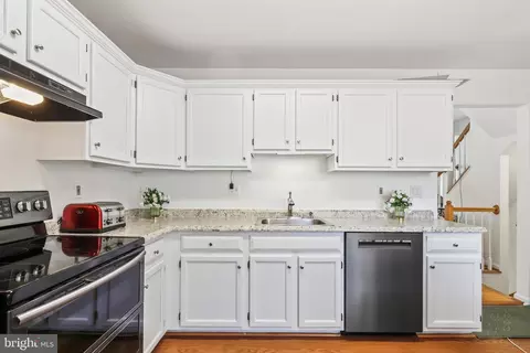 8468 Tackhouse Loop, Gainesville, VA 20155 photo 9