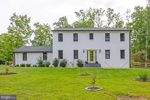 15379 Neptune Ct, Haymarket, VA 20169