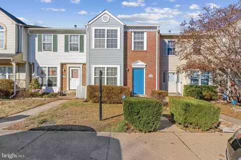 6204 Trident Ln, Woodbridge, VA 22193