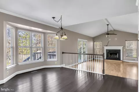 8746 Vanore Pl, Manassas, VA 20110 photo 16