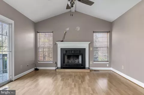 8746 Vanore Pl, Manassas, VA 20110 photo 18
