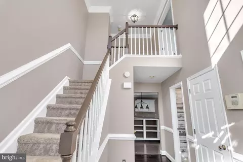8746 Vanore Pl, Manassas, VA 20110 photo 5