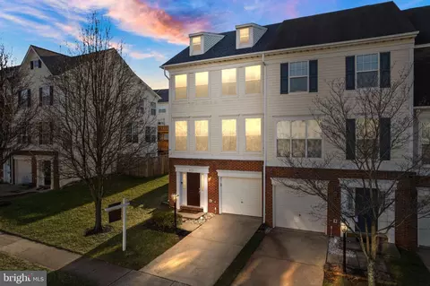 8115 Rainwater Cir, Manassas, VA 20111