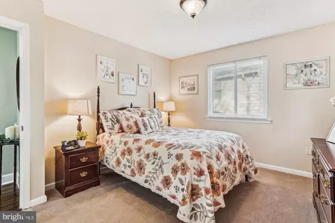 4221 Avon Dr, Dumfries, VA 22025 photo 18