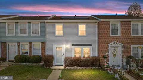 8832 Middleburg Ct, Manassas, VA 20109