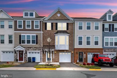 10721 Caledonia Meadow Dr, Manassas, VA 20112
