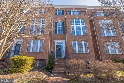789 Vestal St, Woodbridge, VA 22191
