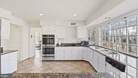 4258 Exeter Dr, Dumfries, VA 22025 photo 17