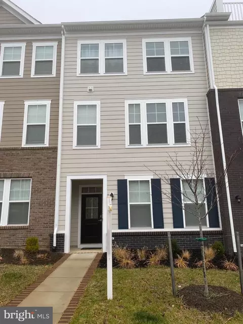 17782 Osprey Harbor Ln, Dumfries, VA 22026
