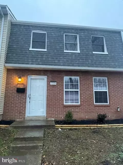 1384 Ironwood St, Woodbridge, VA 22191