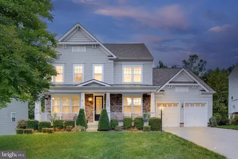 5726 Spriggs Meadow Dr, Woodbridge, VA 22193