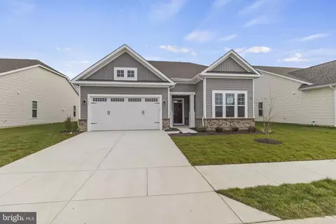 9389 Crestview Ridge Dr, Bristow, VA 20136