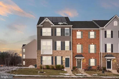 11390 Willow Green Cir, Manassas, VA 20109