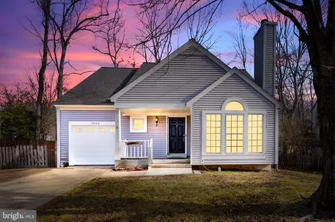 15066 Holleyside Dr, Dumfries, VA 22025