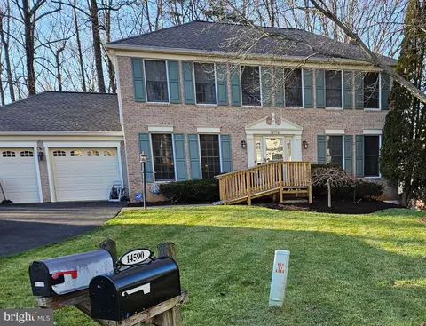 14594 Marr Ct, Woodbridge, VA 22193