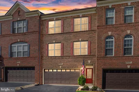 6622 Bartrams Forest Ln, Haymarket, VA 20169
