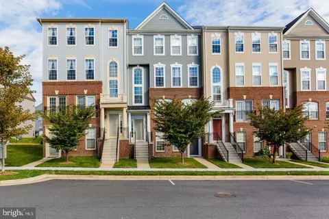 15807 John Diskin Cir, Woodbridge, VA 22191