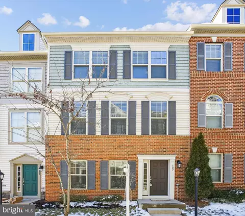 107 Vista Knoll Dr, Occoquan, VA 22125