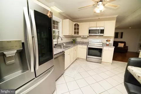 9845 Alan Ct, Manassas, VA 20109 photo 14