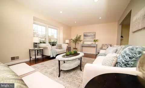 9845 Alan Ct, Manassas, VA 20109 photo 6