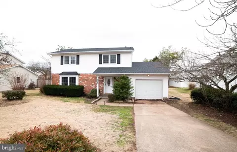 9845 Alan Ct, Manassas, VA 20109