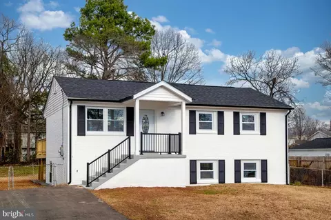9720 Damascus Dr, Manassas, VA 20109