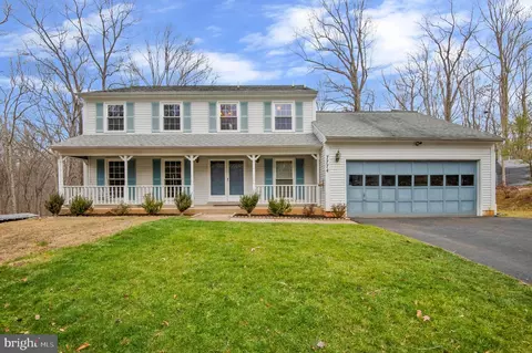 7774 Fern Oak Ct, Manassas, VA 20112