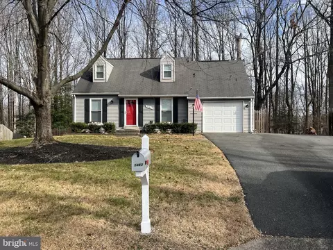 5483 Rector Dr, Woodbridge, VA 22193