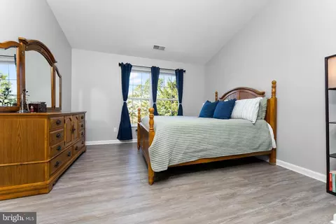 7018 Rogue Forest Ln, Gainesville, VA 20155 photo 13