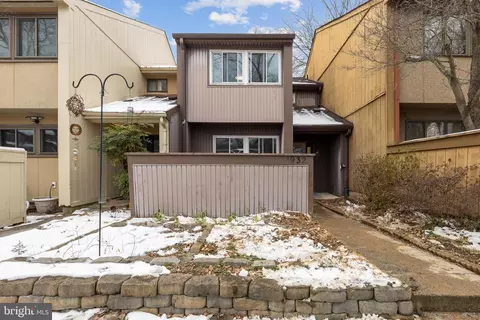 1932 Coppersmith Ter, Woodbridge, VA 22191
