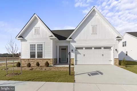 9393 Crestview Ridge Dr, Bristow, VA 20136