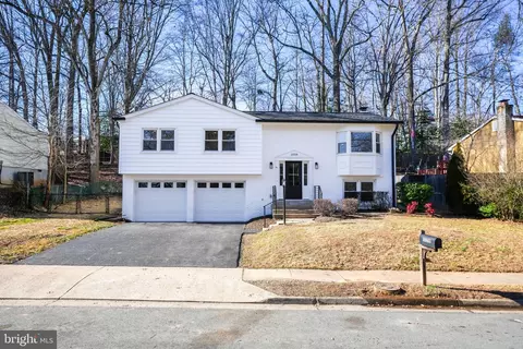 13318 Nassau Dr, Woodbridge, VA 22193