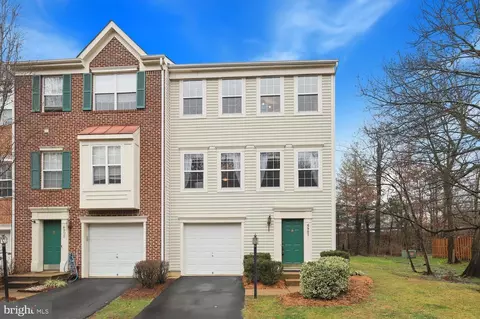 6907 Traditions Trl, Gainesville, VA 20155 photo 2