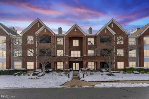 13890 Chelmsford Dr #203B, Gainesville, VA 20155