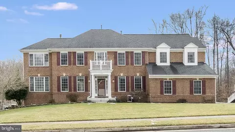 3748 Stonewall Manor Dr, Triangle, VA 22172