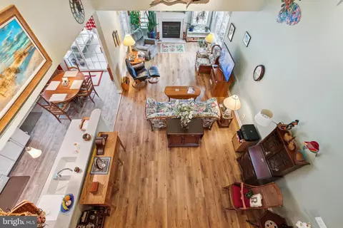 Living - 13215 Ormond Dr, Bristow, VA 20136 photo 3 of 4