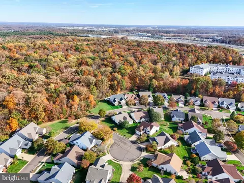 View/Area - 6848 Derby Run Way, Gainesville, VA 20155 photo 2 of 18