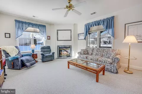 Living - 6848 Derby Run Way, Gainesville, VA 20155 photo 4 of 4