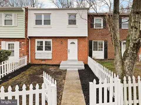 Exterior - 3023 Sigel Ct, Dumfries, VA 22026 photo 5 of 9
