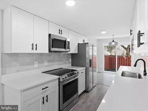 Kitchen - 3023 Sigel Ct, Dumfries, VA 22026 photo 2 of 2