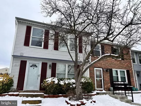 8826 Middleburg Ct, Manassas, VA 20109