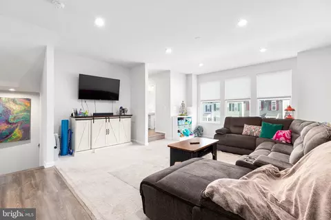 18238 Summit Pointe Dr, Triangle, VA 22172 photo 12