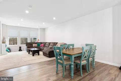 18238 Summit Pointe Dr, Triangle, VA 22172 photo 11