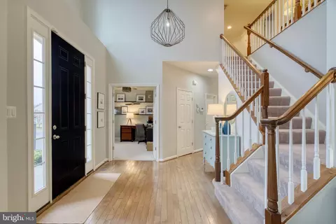 Entry Way - 18452 Kerill Rd, Triangle, VA 22172 photo 2 of 2