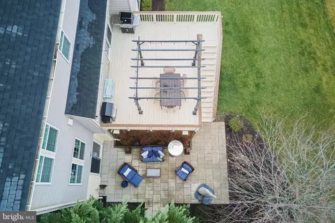 Exterior - 18452 Kerill Rd, Triangle, VA 22172 photo 24 of 26